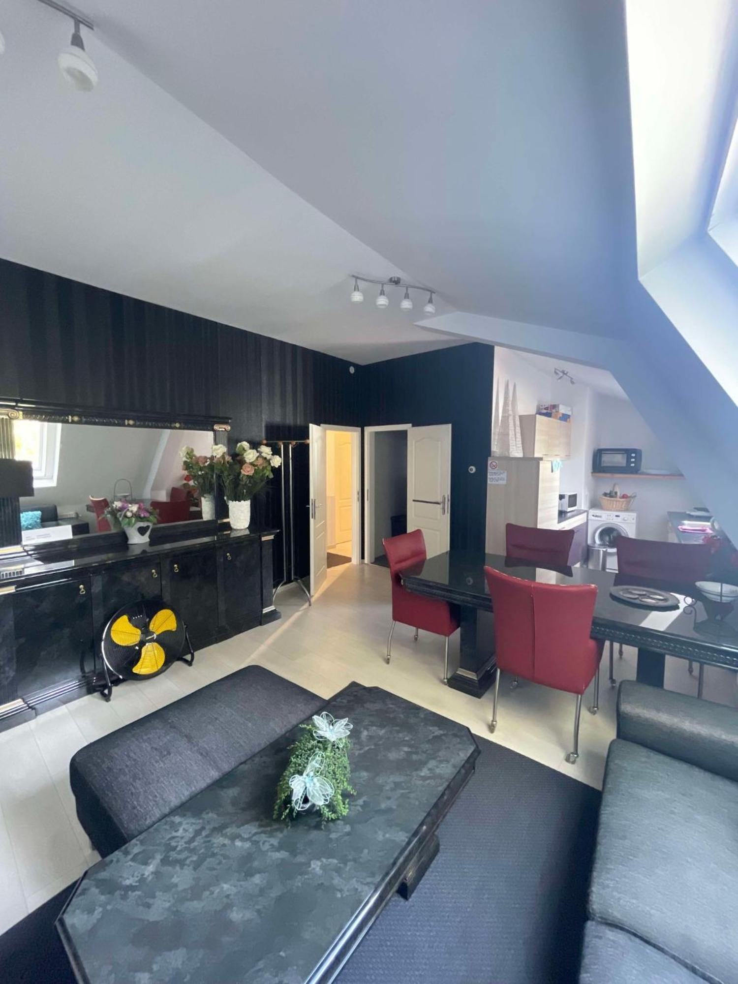Samos Babbis Bed and Breakfast Heerlen Eksteriør billede
